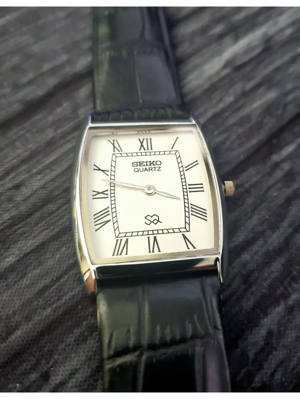 RARE Men's Vintage Seiko‎ Tank Barrel Silver White Watch